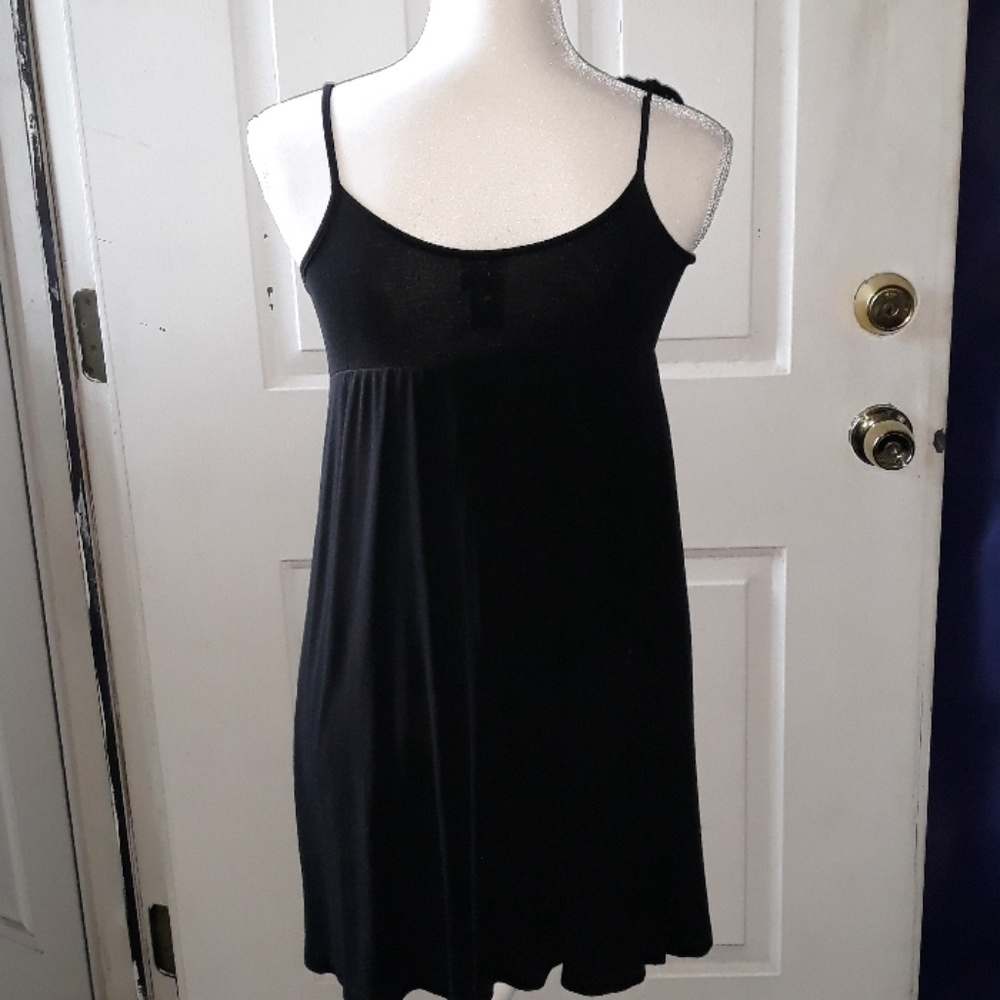 Black dress with shoulder ties - Picture 4 of 5